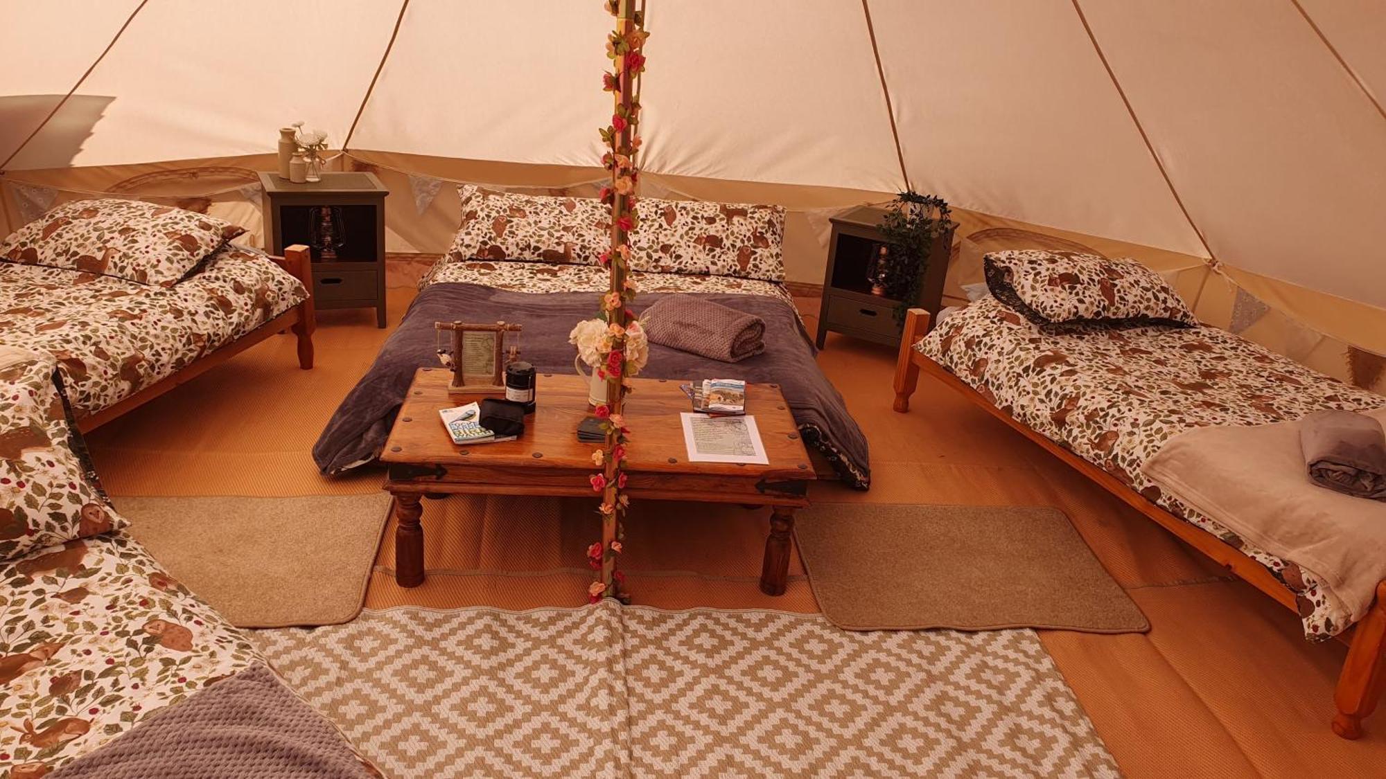 Calon Y Goedwig Glamping Hotel Llandovery Bagian luar foto
