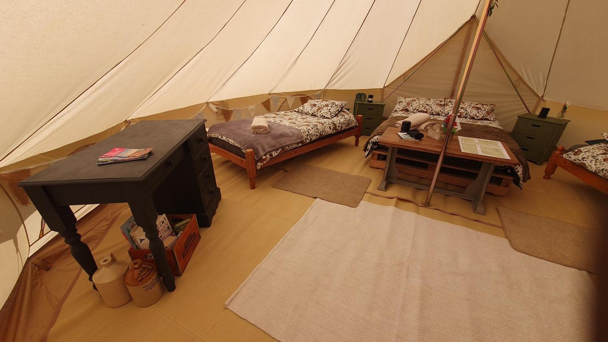 Calon Y Goedwig Glamping Hotel Llandovery Bagian luar foto