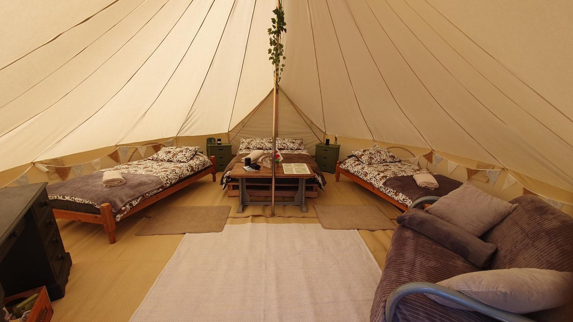Calon Y Goedwig Glamping Hotel Llandovery Bagian luar foto