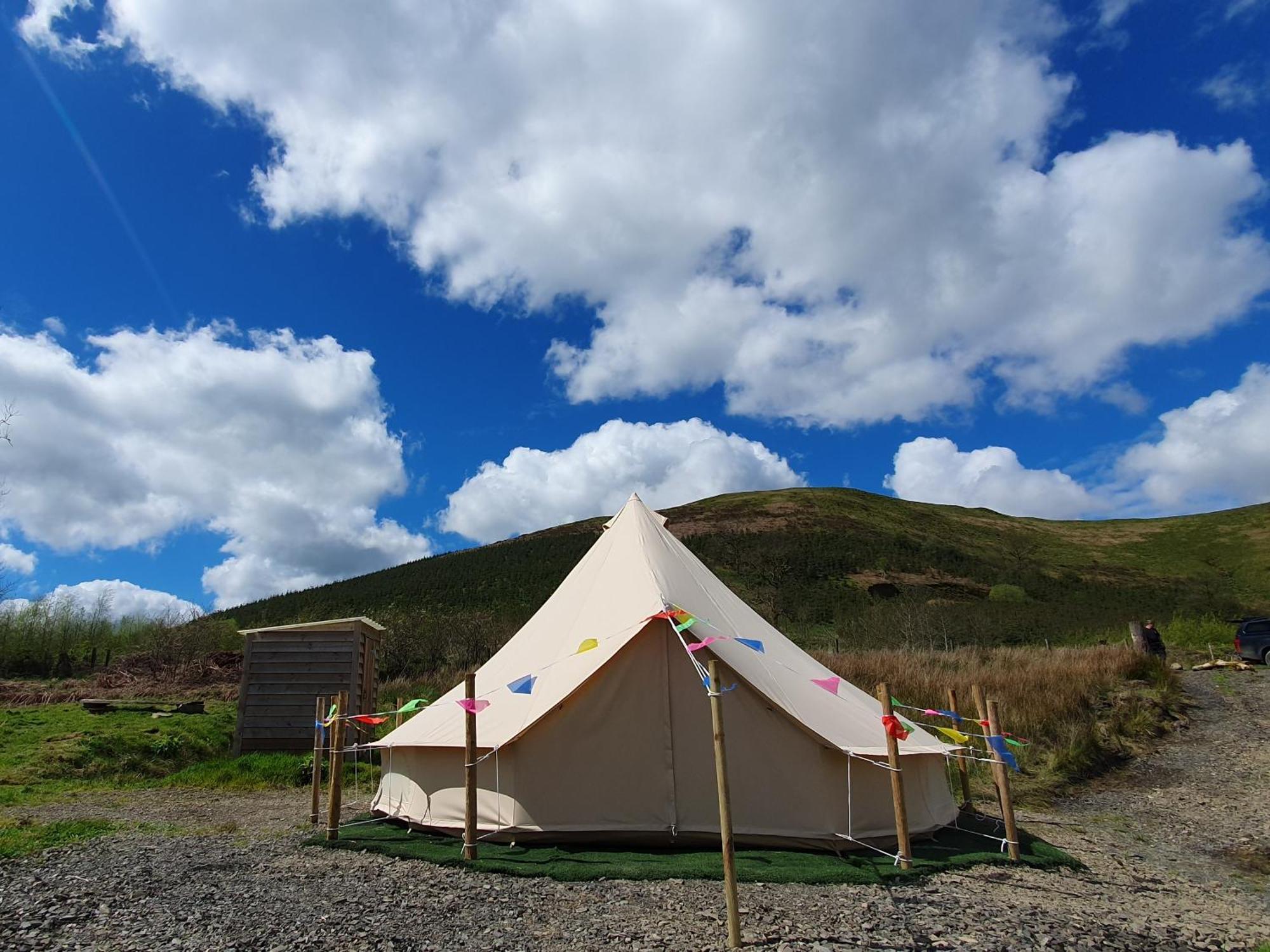 Calon Y Goedwig Glamping Hotel Llandovery Bagian luar foto